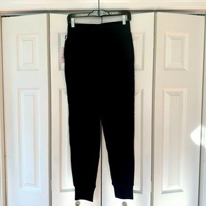 NWT Tna AiryAF Fleece sweatpants joggers